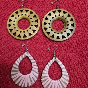 Wooden and Pink Teardrop Earrings Set